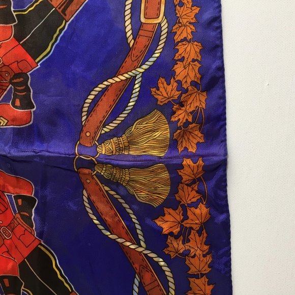 SKEMO Vintage Canadian Soldiers Print Square Scarf Purple Orange 26x27" - Picture 8 of 14